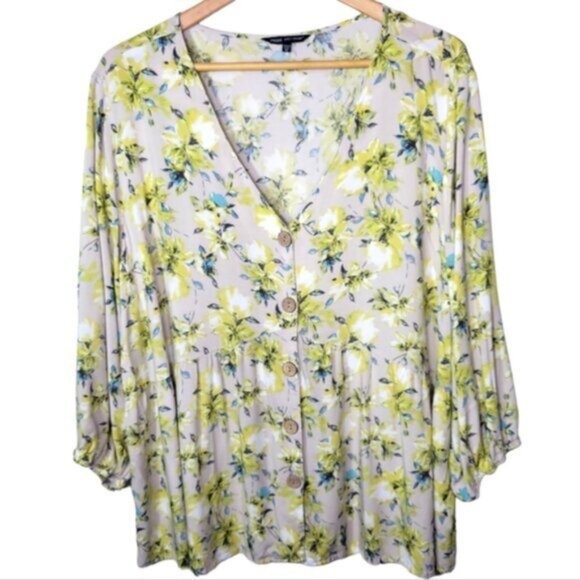 Unique Spectrum Tops - UNIQUE SPECTRUM Boho Floral V-neck Blouse Size 3X